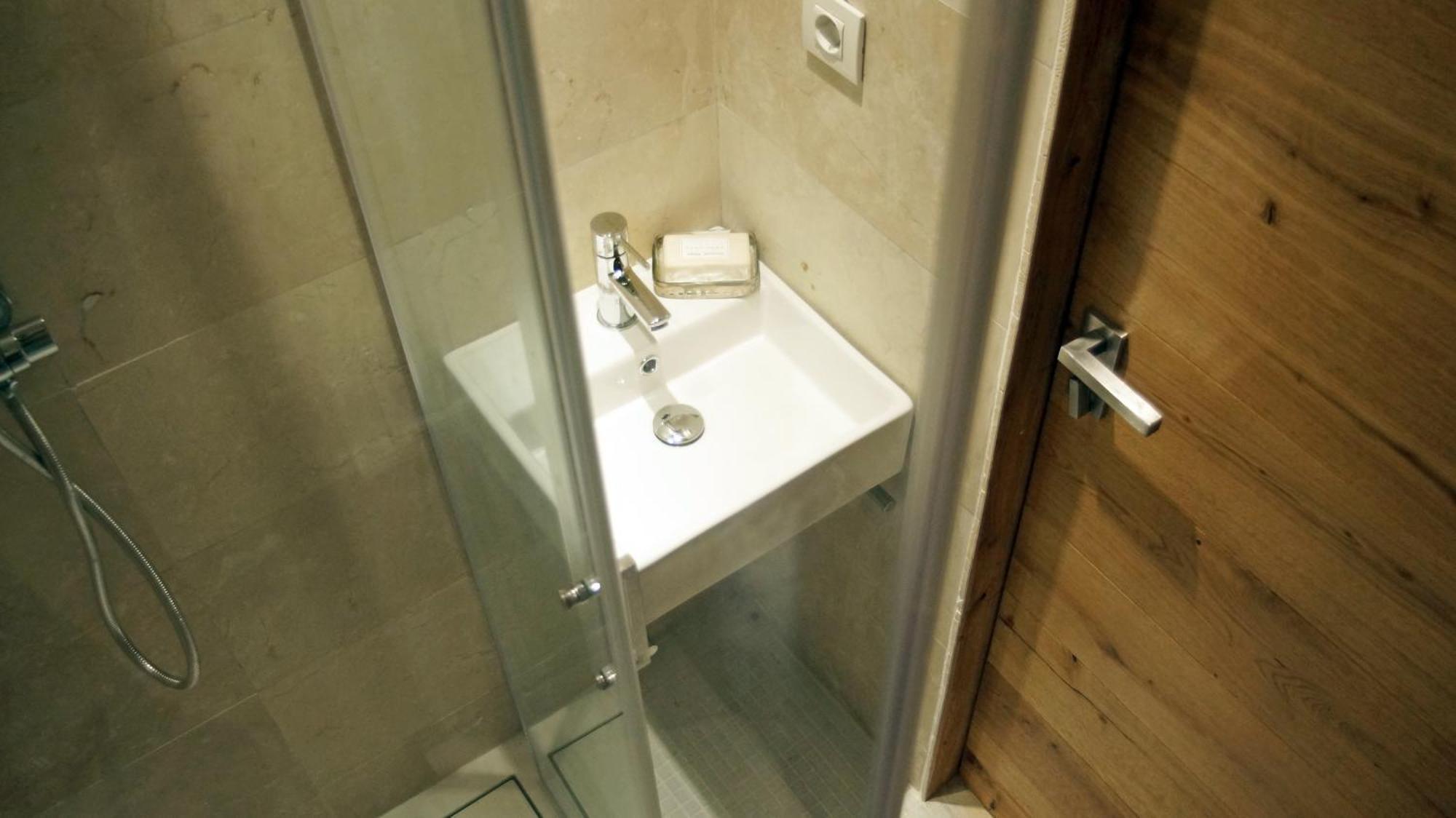 My Space Emirates - Fully Equipped Apartments Near The Beach With Shared Pool บาร์เซโลนา ห้อง รูปภาพ
