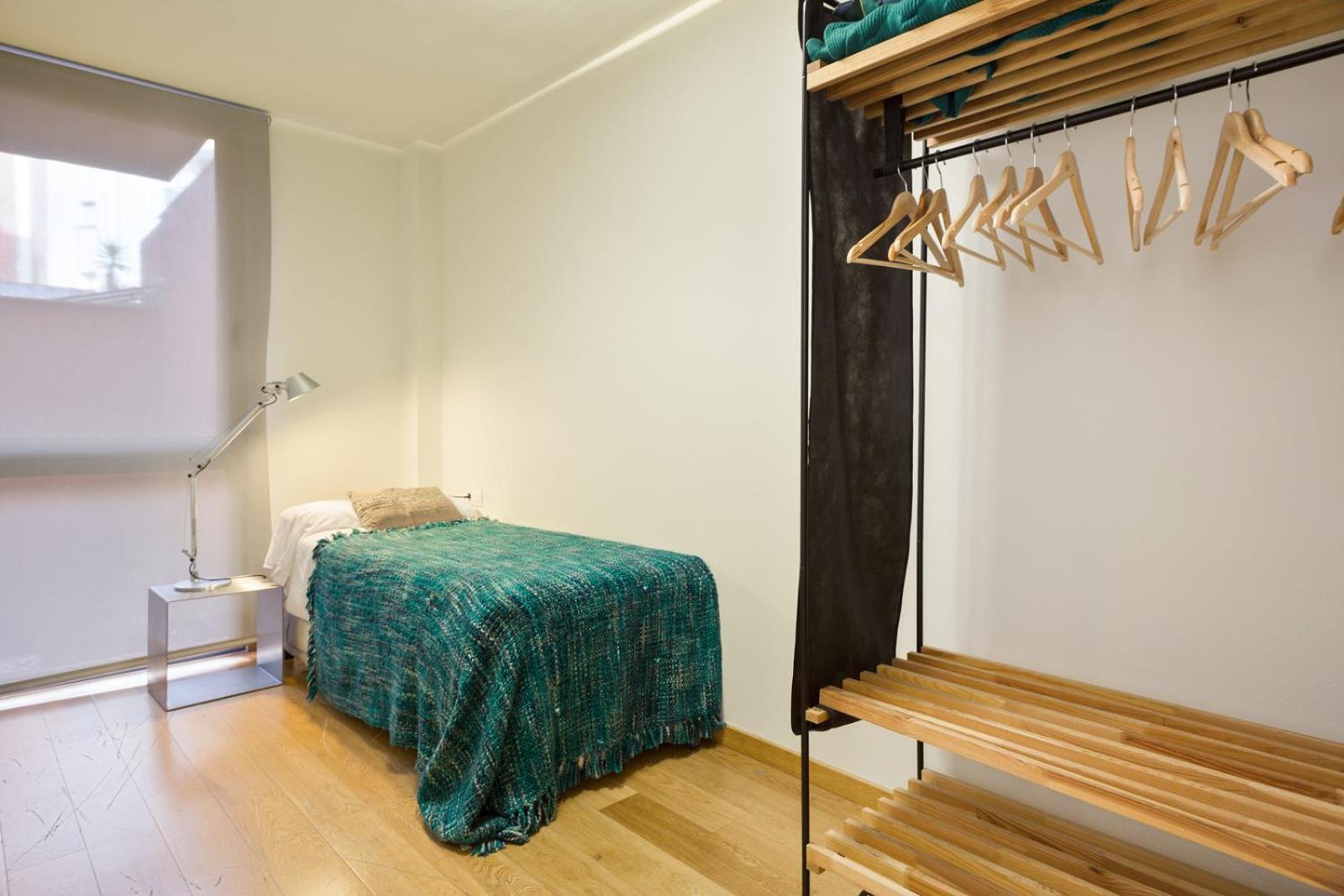 My Space Emirates - Fully Equipped Apartments Near The Beach With Shared Pool บาร์เซโลนา ภายนอก รูปภาพ